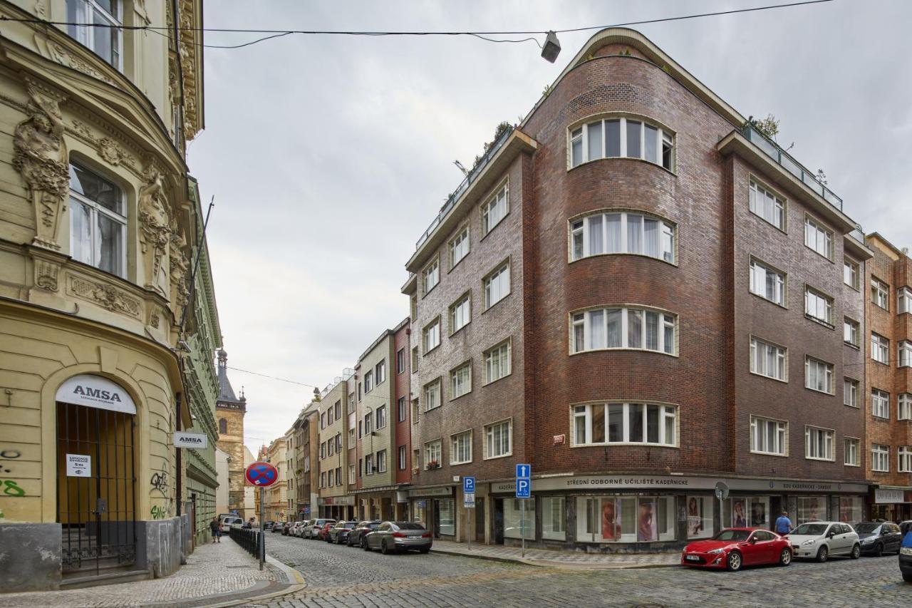 Days - Modern W Retro Elements - New Town * Praag