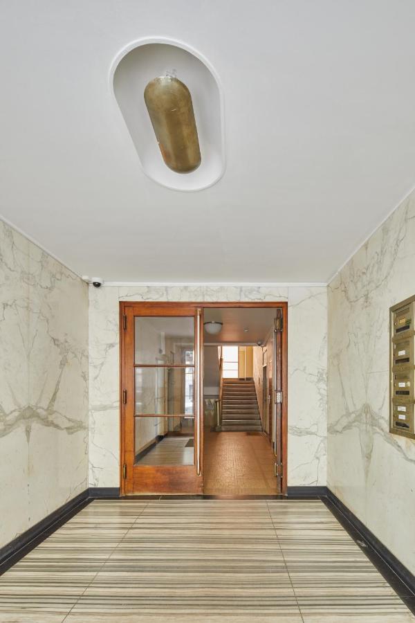 Appartement Days - Modern W Retro Elements - New Town *